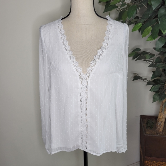NEW White Swiss Dot Lace Panel Sleeve Blouse - Picture 6 of 8